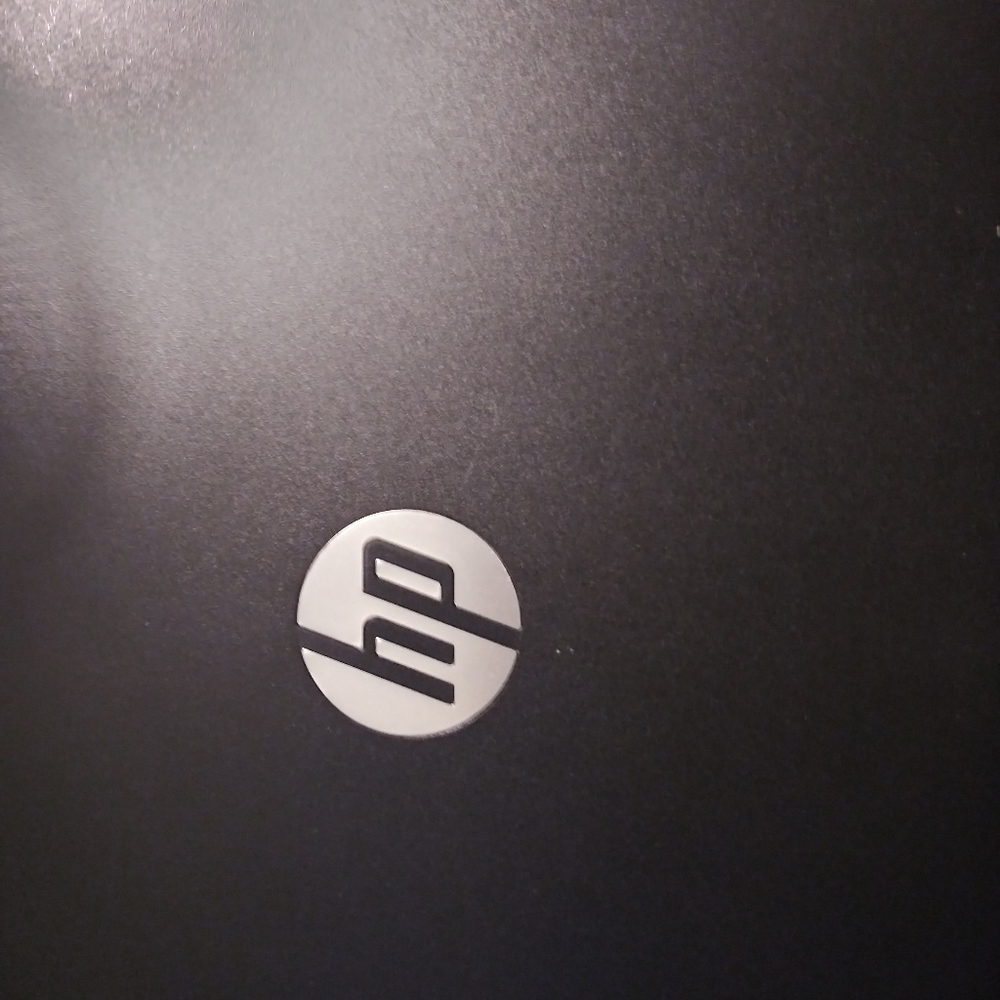 BRAND NEW LAPTOP HP